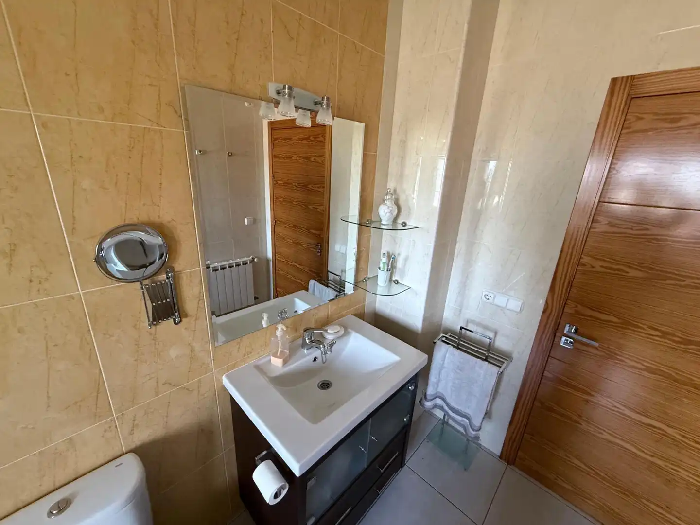 Baño de Casa o chalet en venta en Sanchonuño con Calefacción, Jardín privado y Trastero