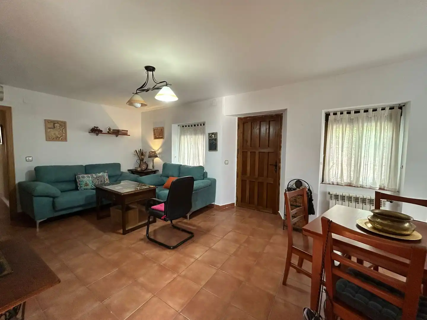 Sala de estar de Casa o chalet en venta en Perales del Puerto con Aire acondicionado, Calefacción y Jardín privado