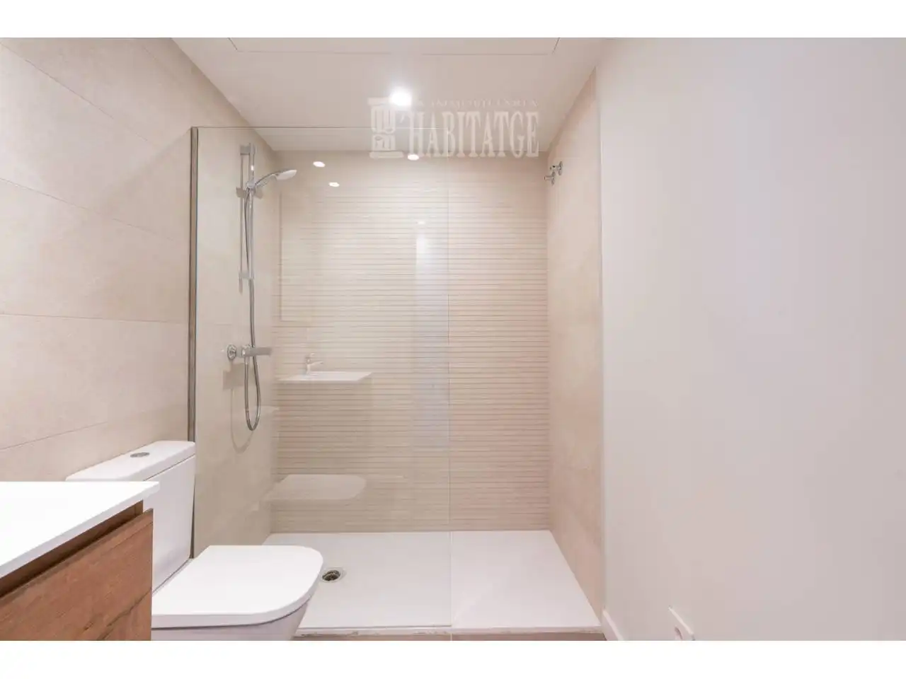 Baño de Piso en venta en Vic con Calefacción