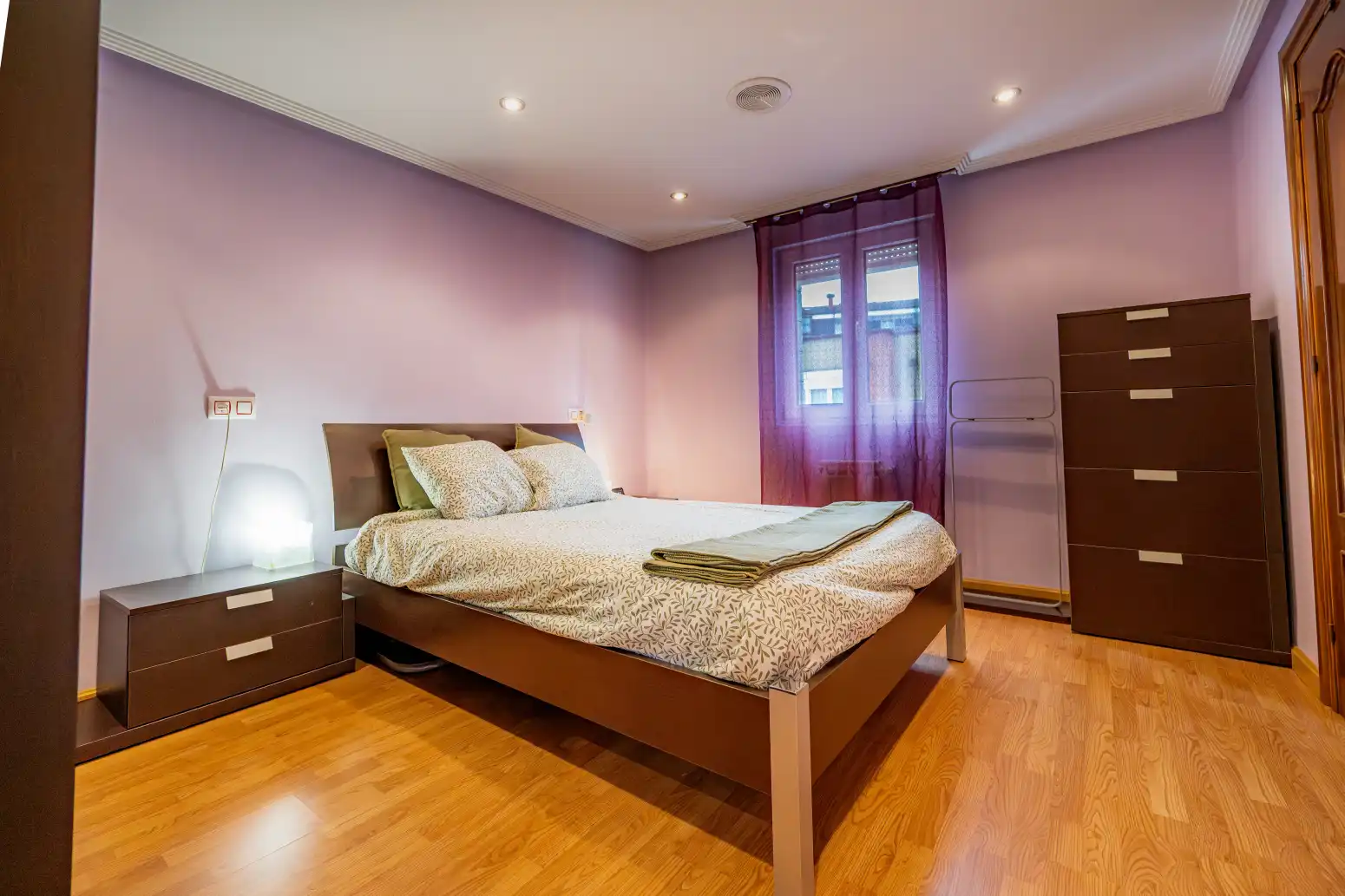 Habitación de Piso en venta en Gijón  con Calefacción, Jardín privado y Amueblado