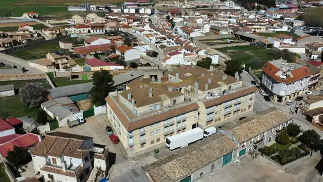 Außenansicht von Dachboden zum Verkauf in Horcajo de Santiago mit Heizung, Parkett und Terrasse