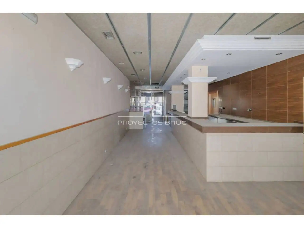 Gewerbefläche zum Verkauf in Avenida Francesc Macià, imagen 3