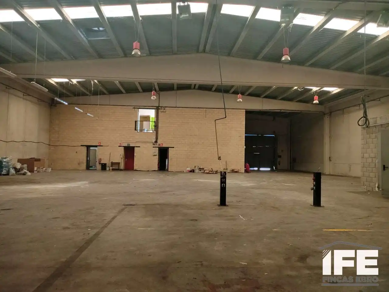 Nau industrial de lloguer en Alagón