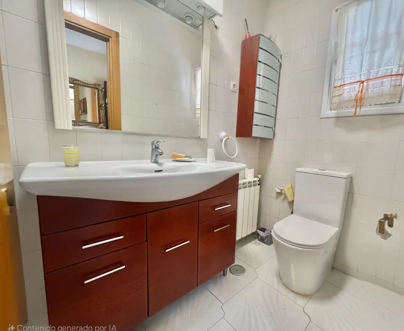 Baño de Casa adosada en venta en Madrid con Aire acondicionado, Calefacción y Jardín privado