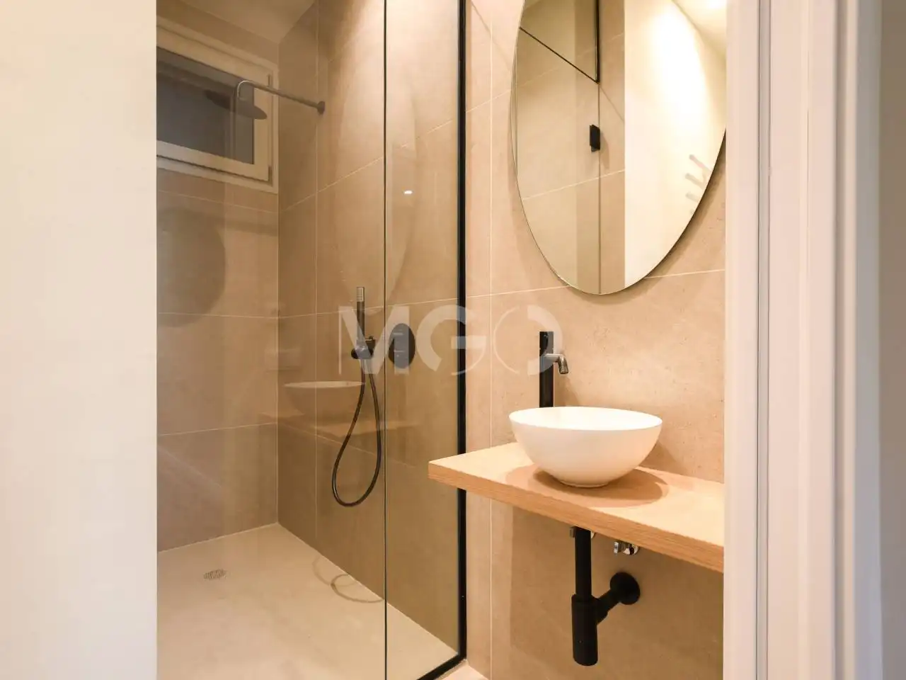 Baño de Piso en venta en Vic con Calefacción, Parquet y Terraza