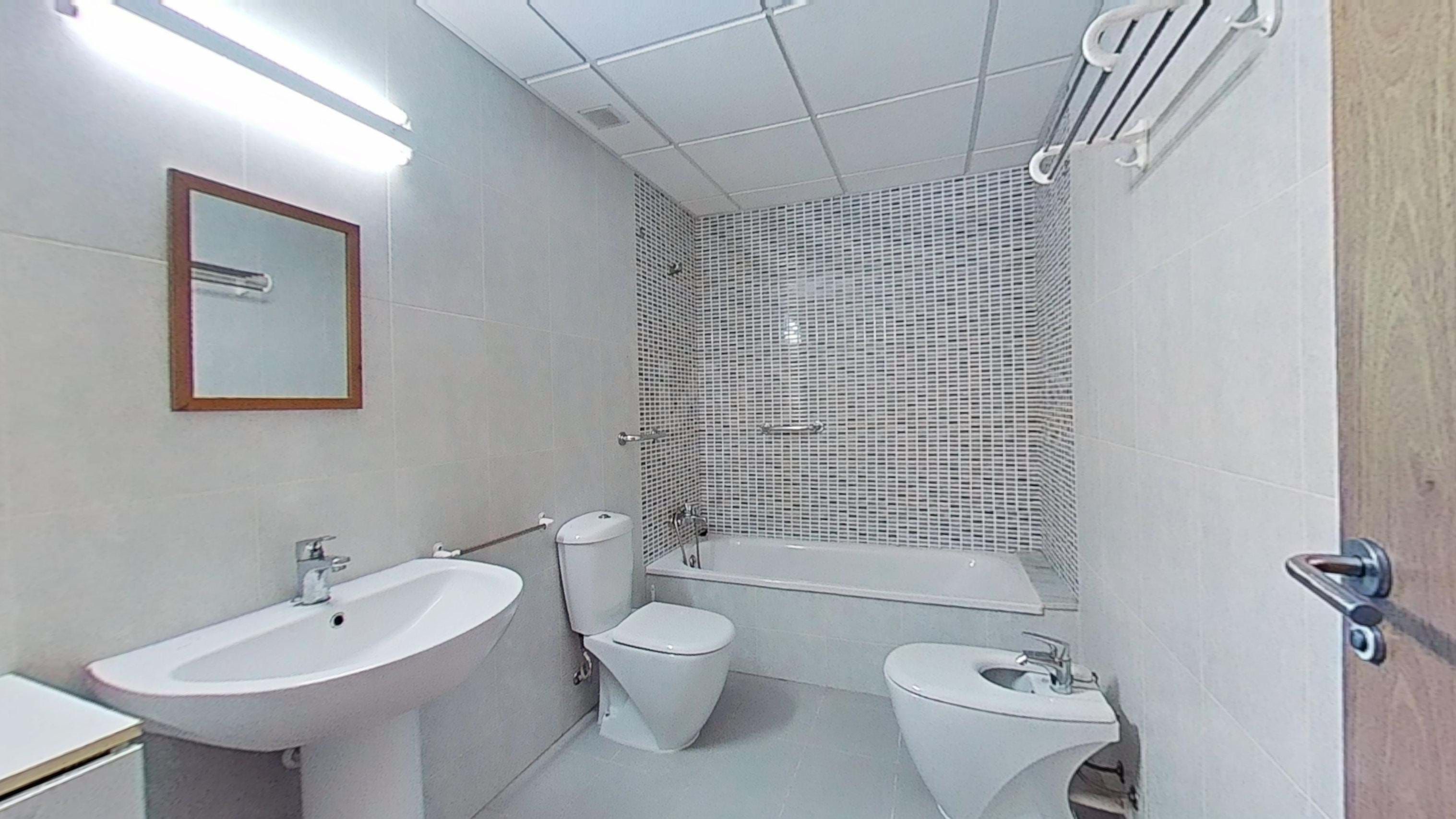 Bathroom of Flat for sale in Amposta