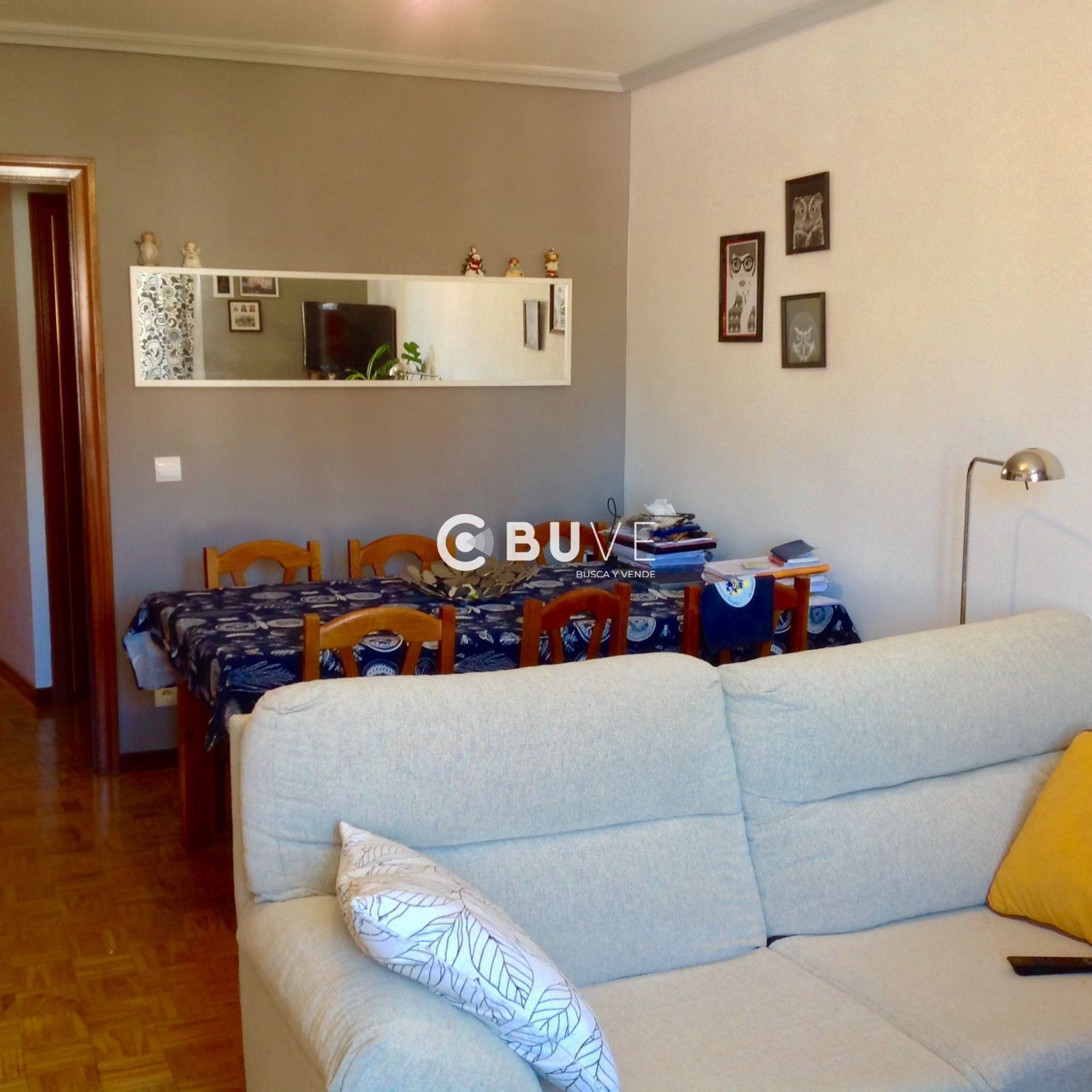 Sala d'estar de Pis en venda en León Capital  amb Calefacció, Terrassa i Traster