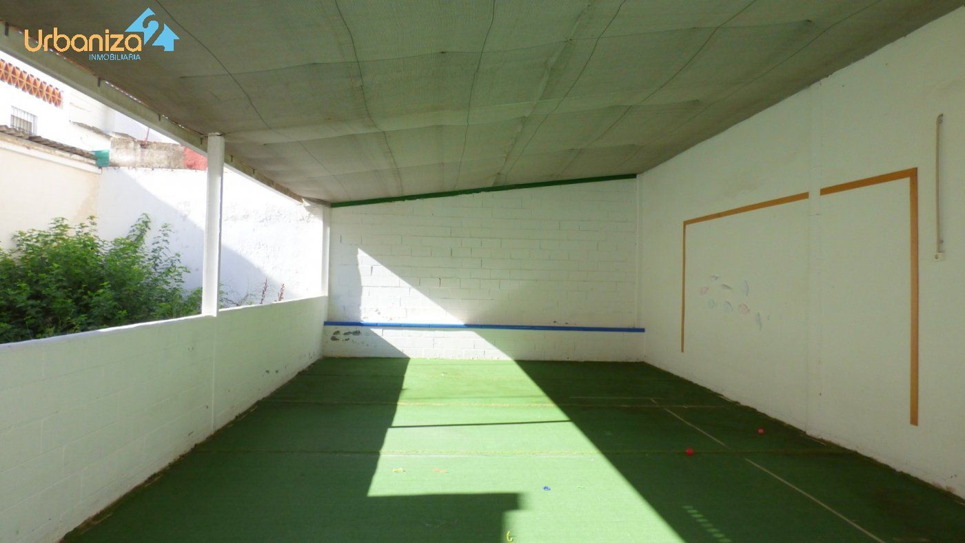 Premises to rent in Badajoz Capital  with Terrace