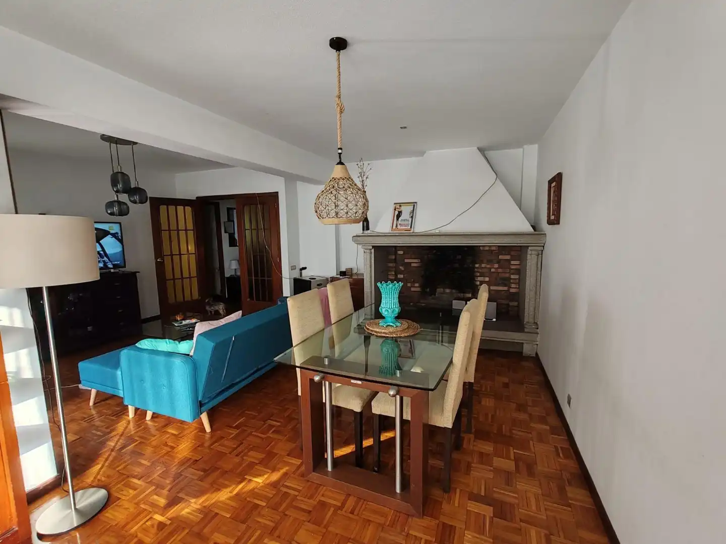 Sala de estar de Edificio en venta en Boiro