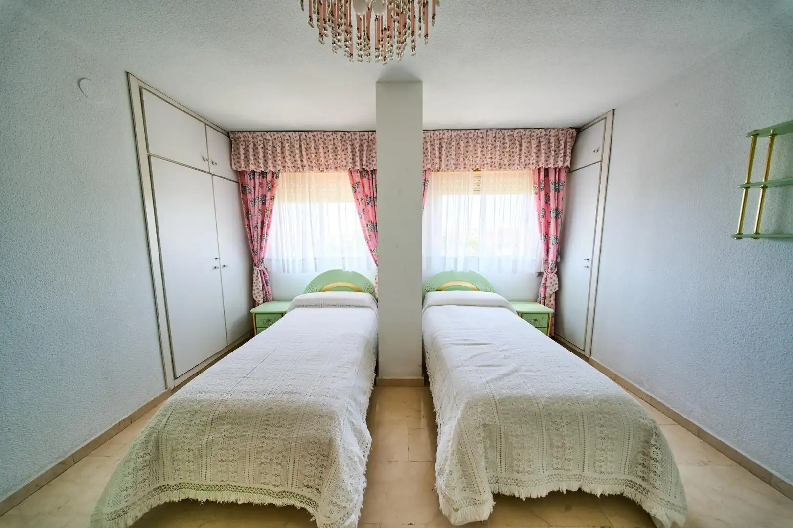 Bedroom of Flat for sale in Granada