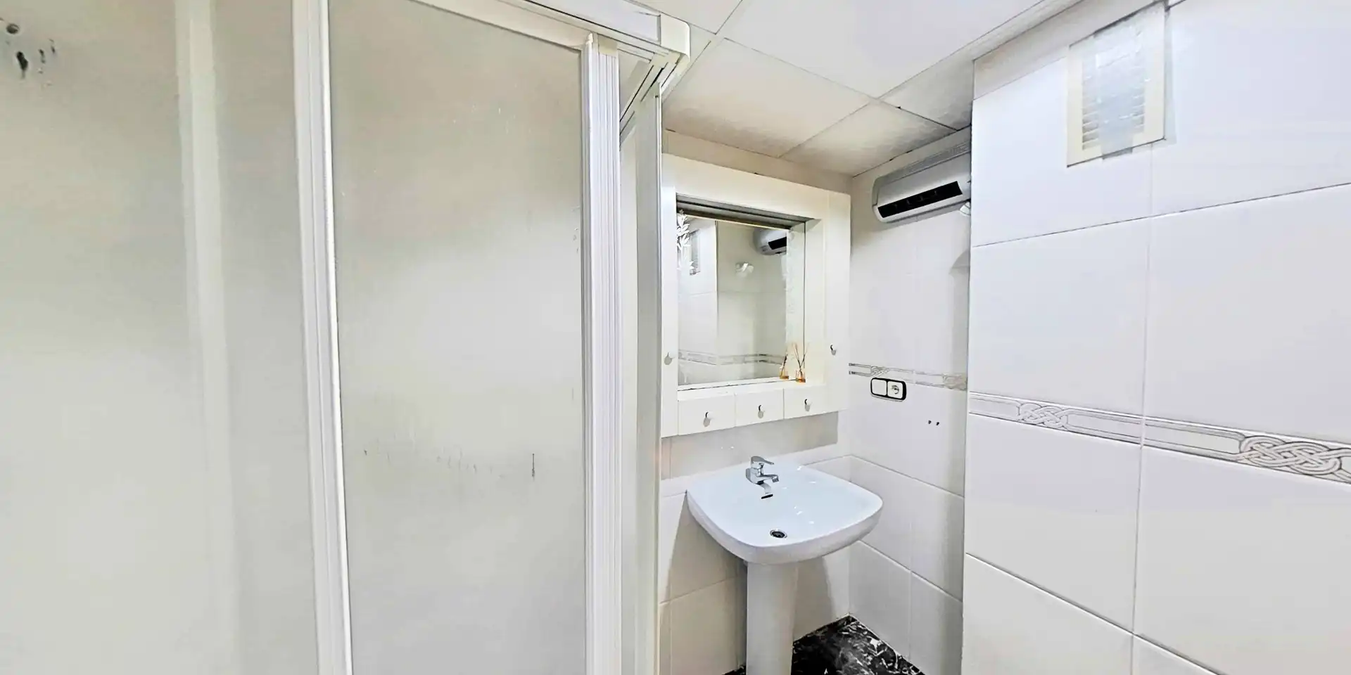 Bany de Apartament en venda en Pilar de la Horadada amb Aire condicionat