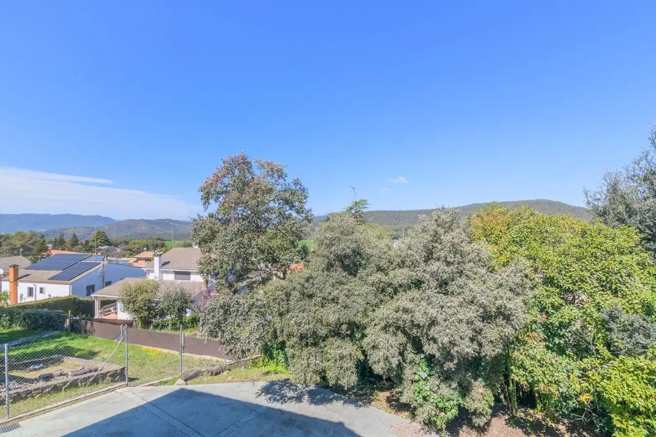 Vista exterior de Casa o xalet en venda en Castellnou de Bages amb Jardí privat, Terrassa i Piscina