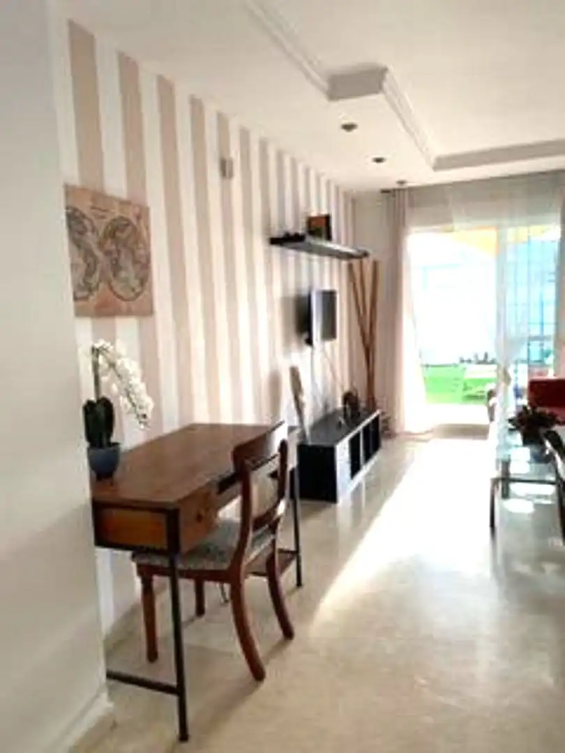 Apartamento con piscina en venta en Calahonda, imagen 6
