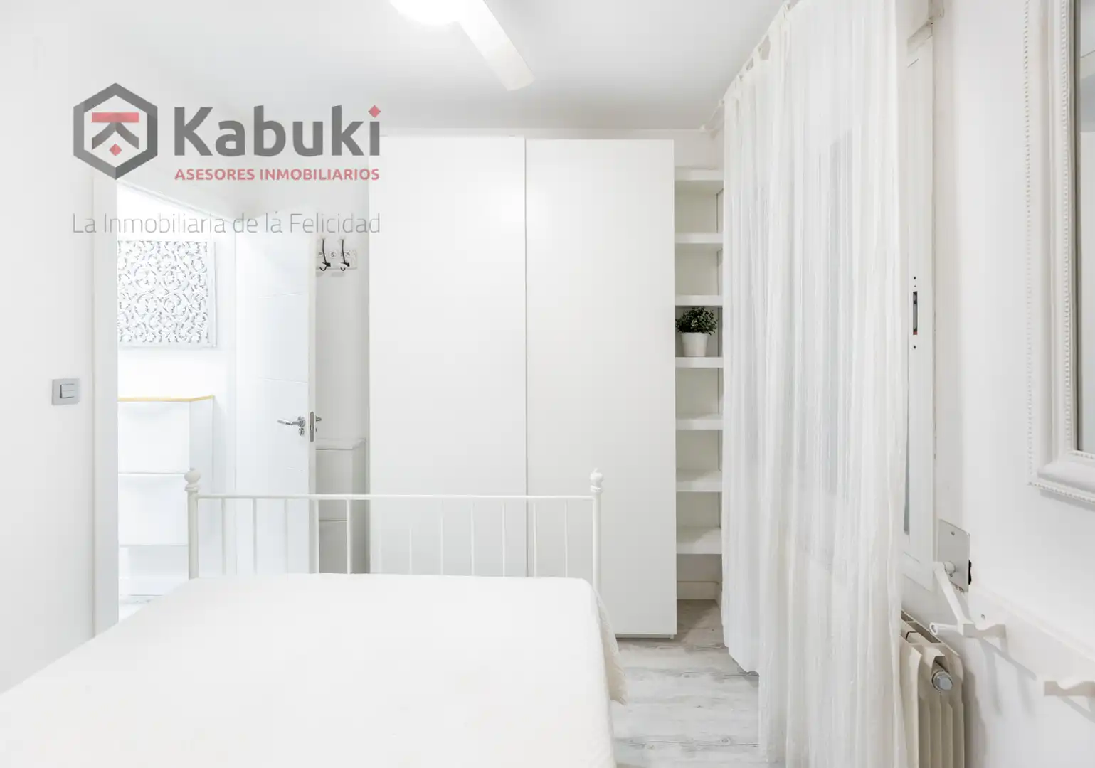 Bedroom of Flat for rent in Granada  with Air Conditioner, Heating and Terrace