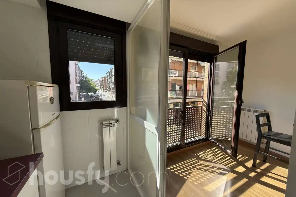 Habitación de Piso de alquiler en Madrid con Calefacción, Parquet y Terraza