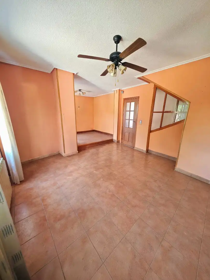 Sala de estar de Casa adosada en venta en Toledo con Aire acondicionado, Calefacción y Horno