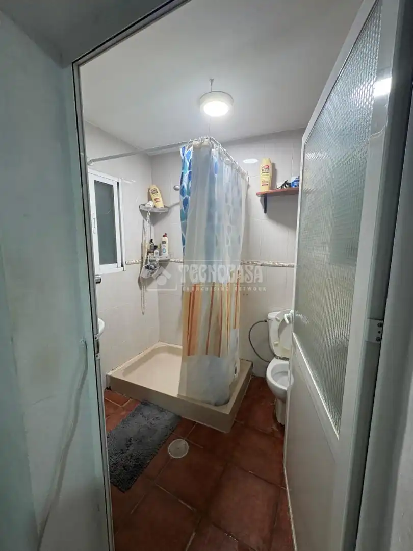 Bathroom of Flat for sale in Almuñécar  with Air Conditioner, Private garden and Swimming Pool