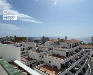 Vista exterior de Àtic en venda en Adeje amb Aire condicionat, Terrassa i Alarma