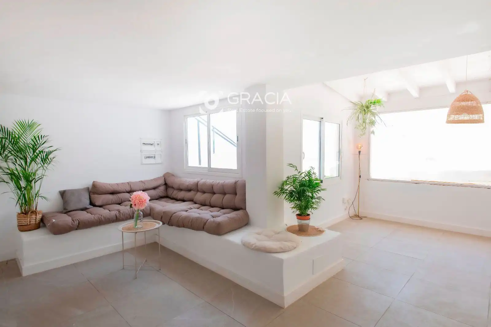 Sala d'estar de Casa adosada en venda en Adeje amb Jardí privat, Terrassa i Traster