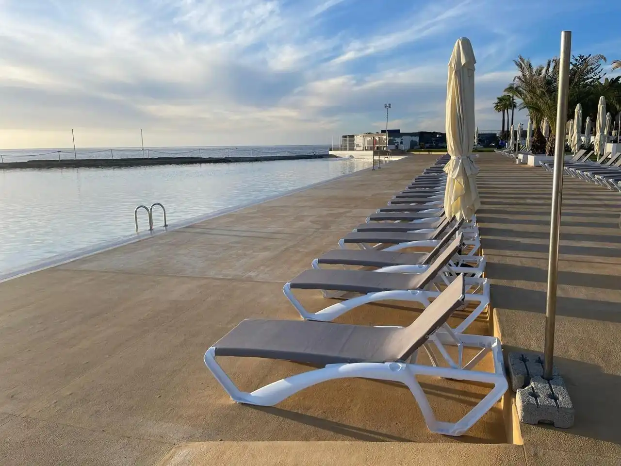Piscina de Planta baja de alquiler en Arona con Parquet, Balcón y Piscina comunitaria