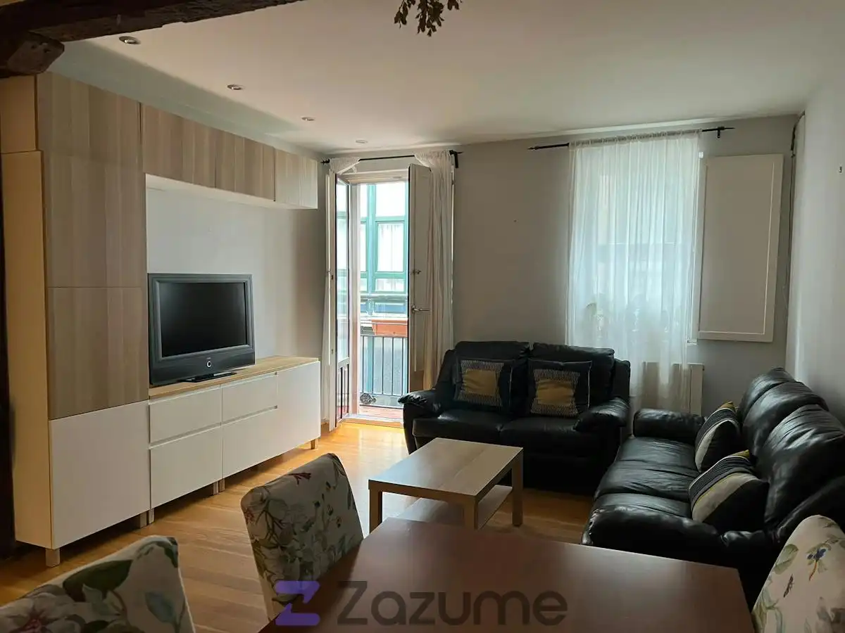 Flat to rent in Artekale