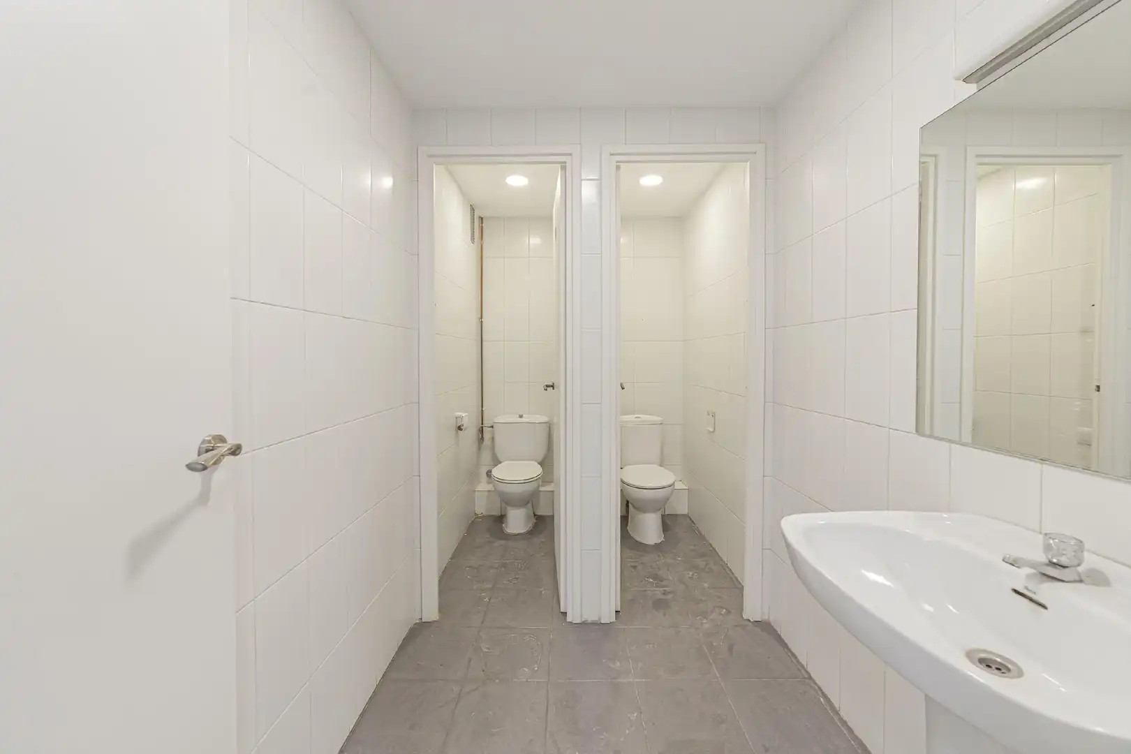 Bany de Oficina en venda en Barcelona