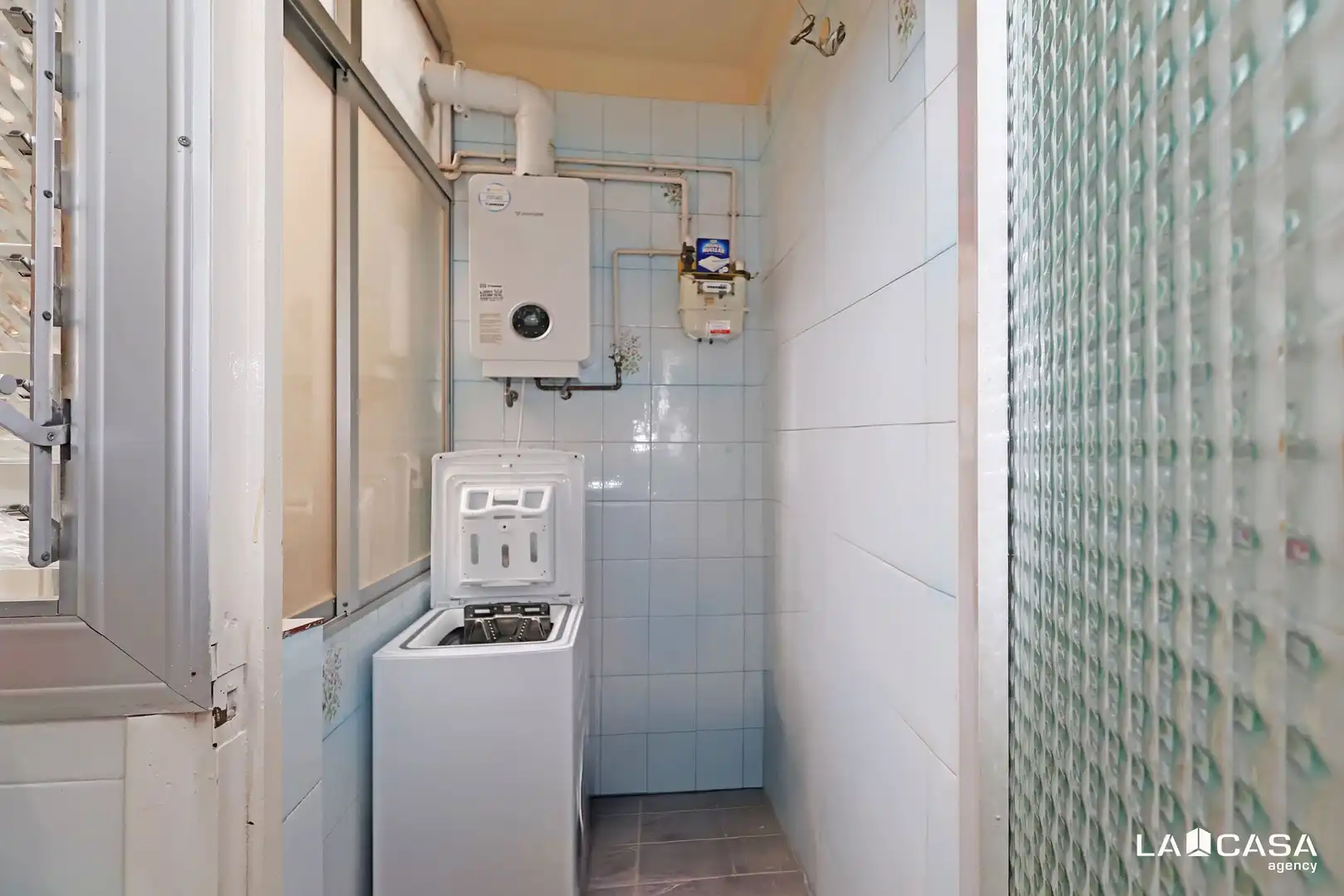 Baño de Ático en venta en L'Hospitalet de Llobregat con Terraza