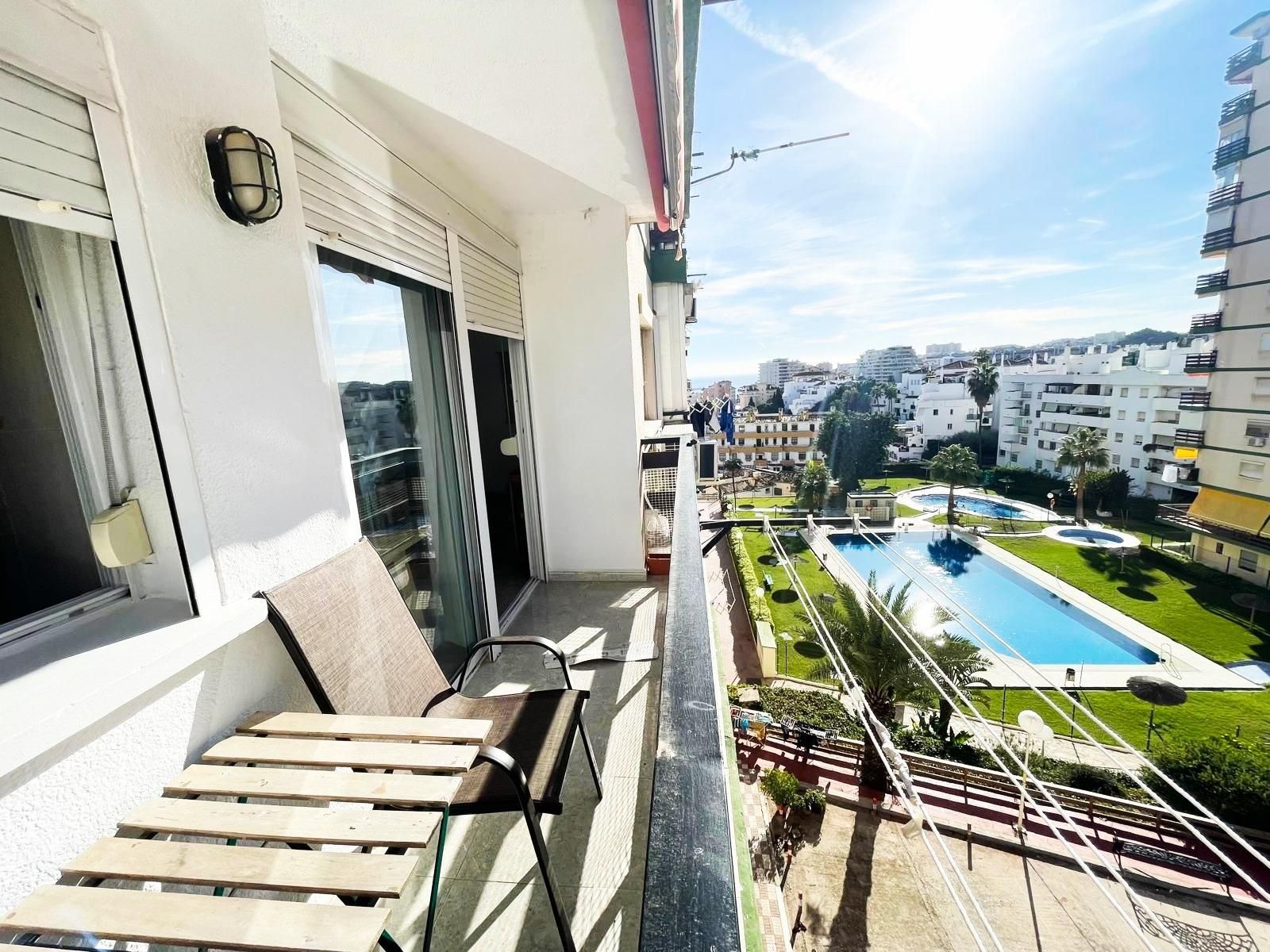 Vista exterior de Apartamento en venta en Benalmádena con Aire acondicionado, Jardín privado y Terraza