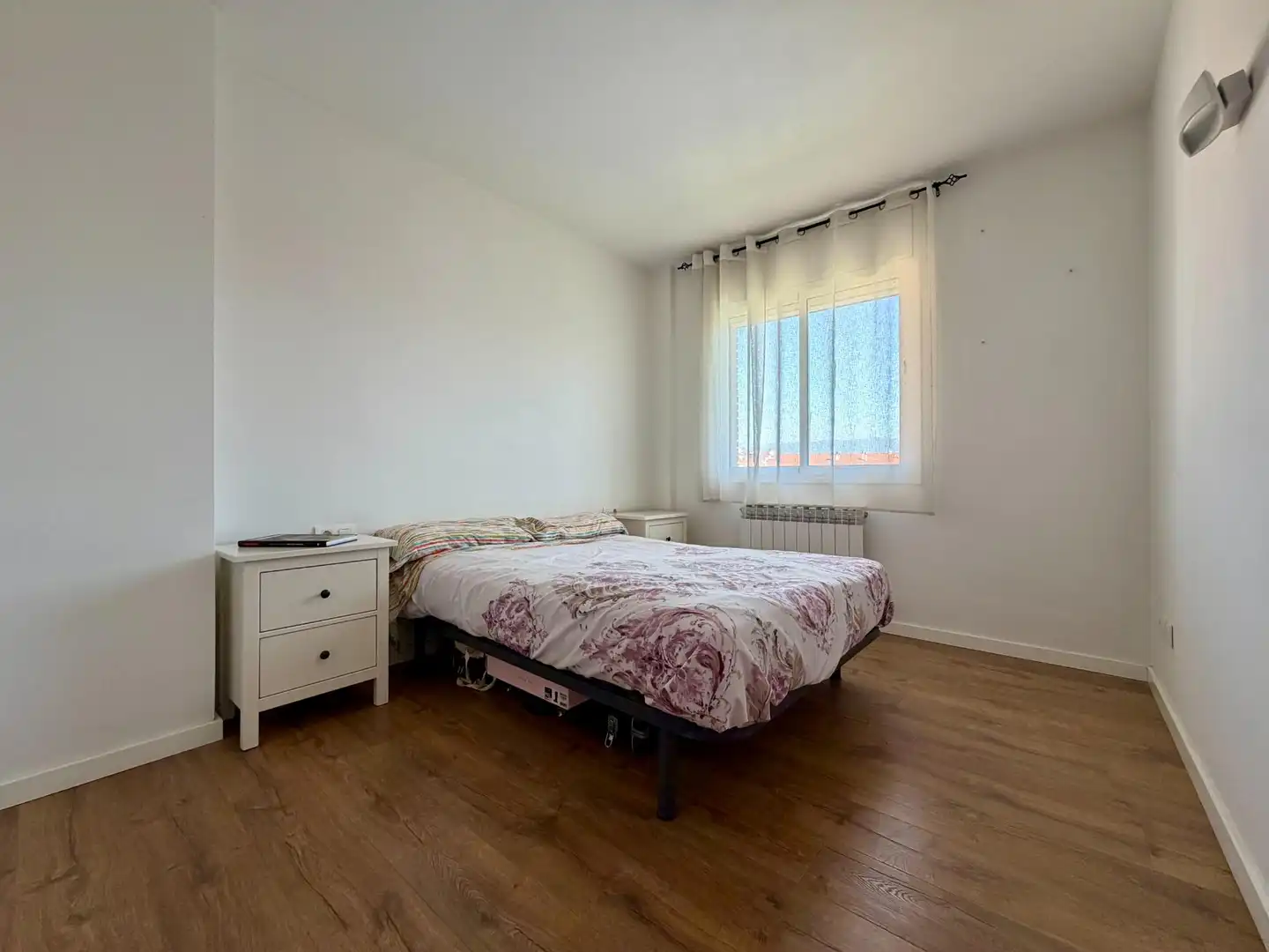 Bedroom of Flat for sale in Canovelles  with Heating, Balcony and Community pool