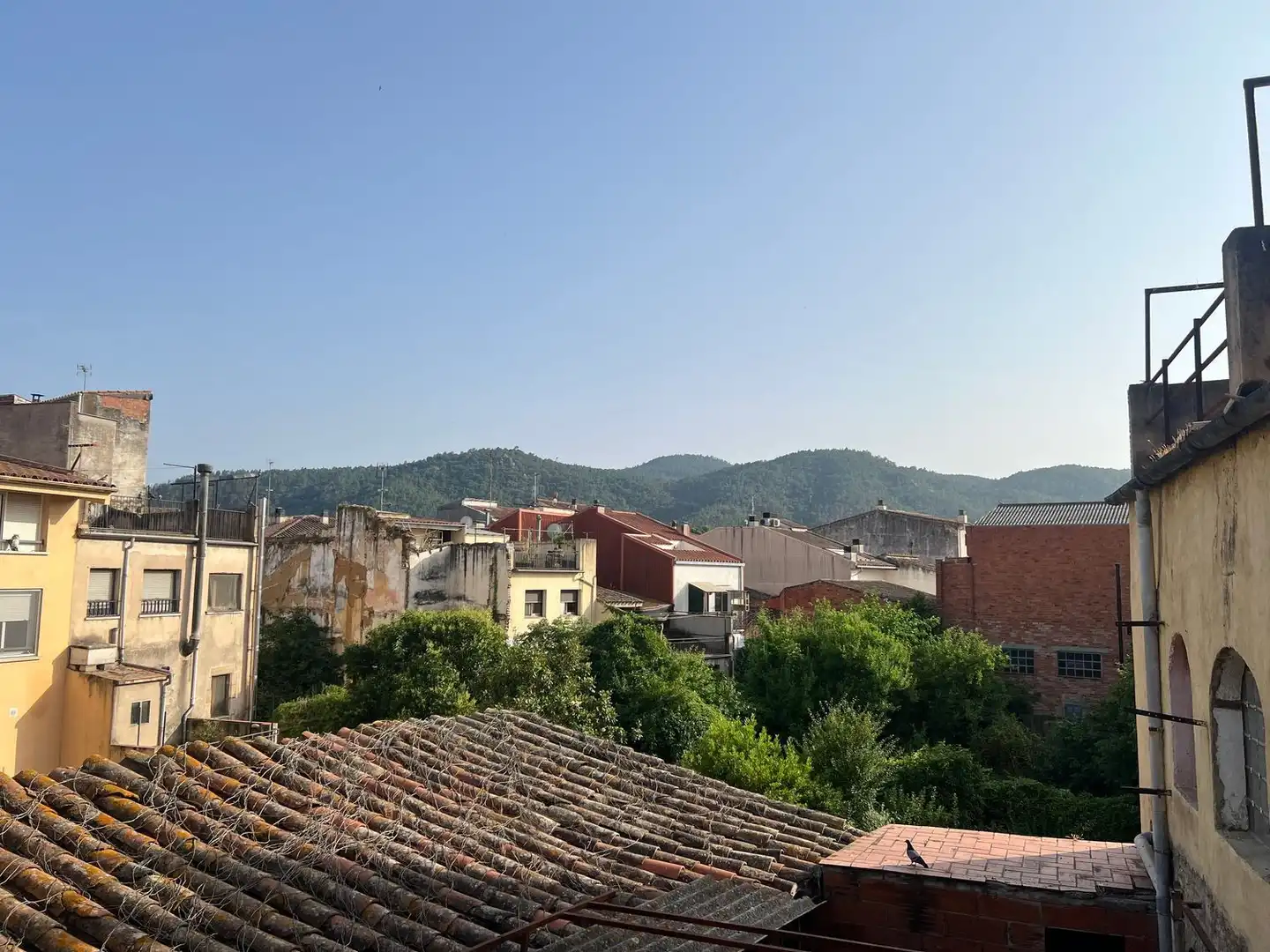 Vista exterior de Edifici en venda en Santa Coloma de Farners