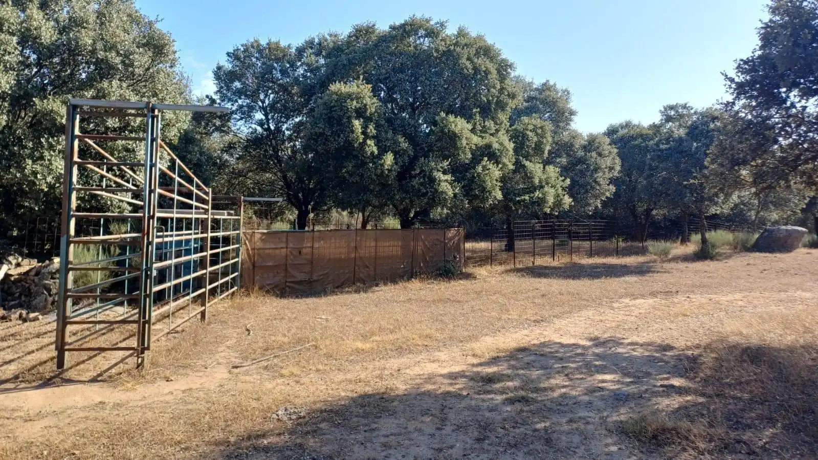 Land for sale in Santibáñez el Bajo