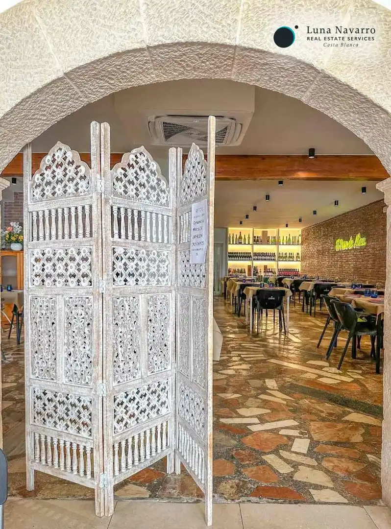 Local en traspaso en Altea con Aire acondicionado, Terraza y Amueblado