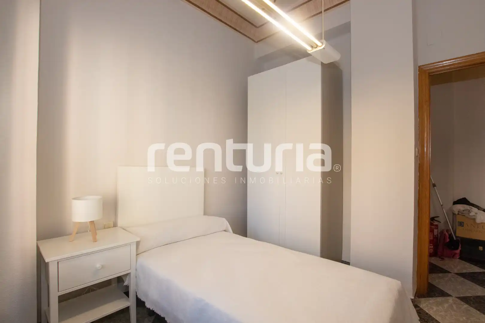 Bedroom of Flat for rent in Extramurs