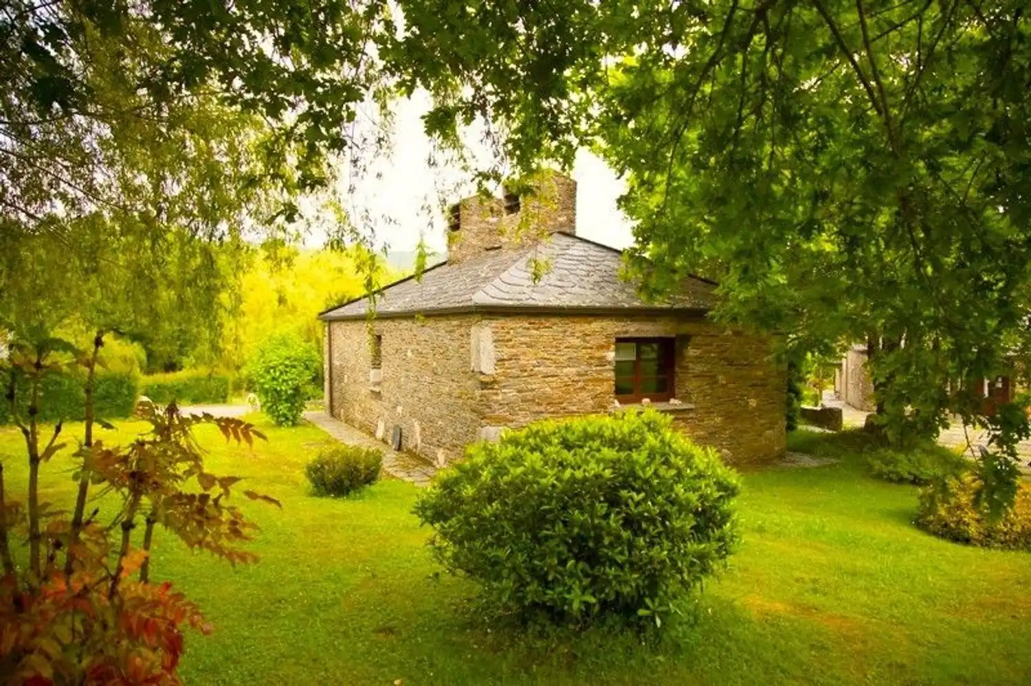 Jardí de Finca rústica en venda en Castroverde amb Aire condicionat, Jardí privat i Terrassa