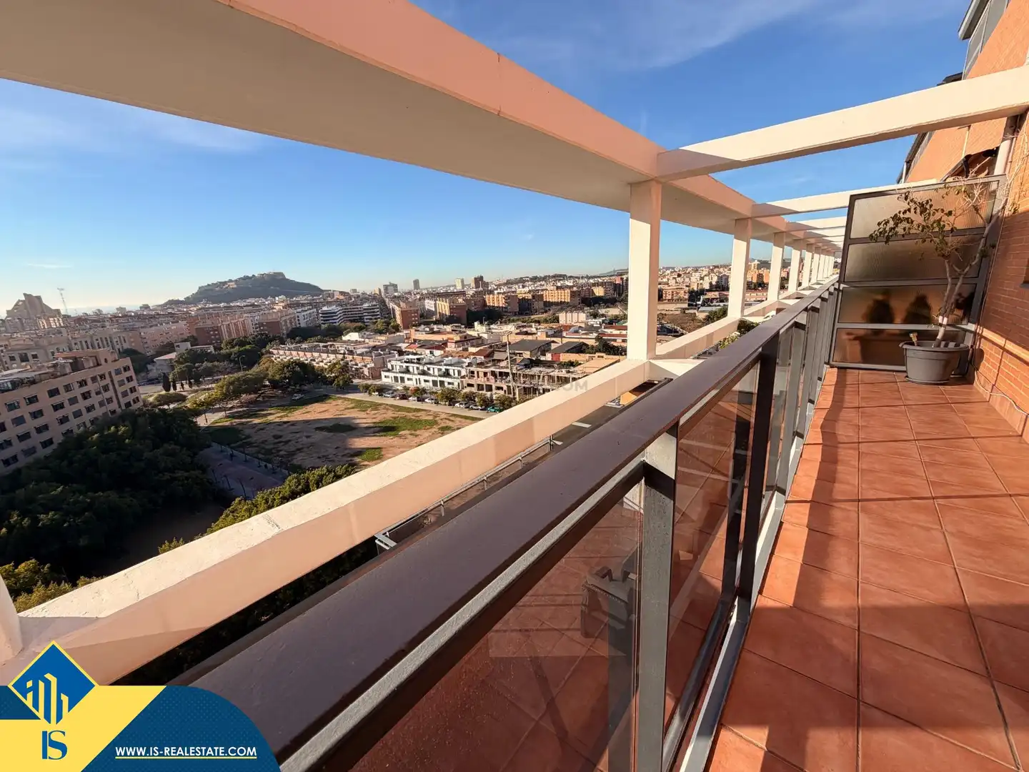 Exterior view of Duplexes for sale in Alicante / Alacant  with Terrace, Furnished and Community pool