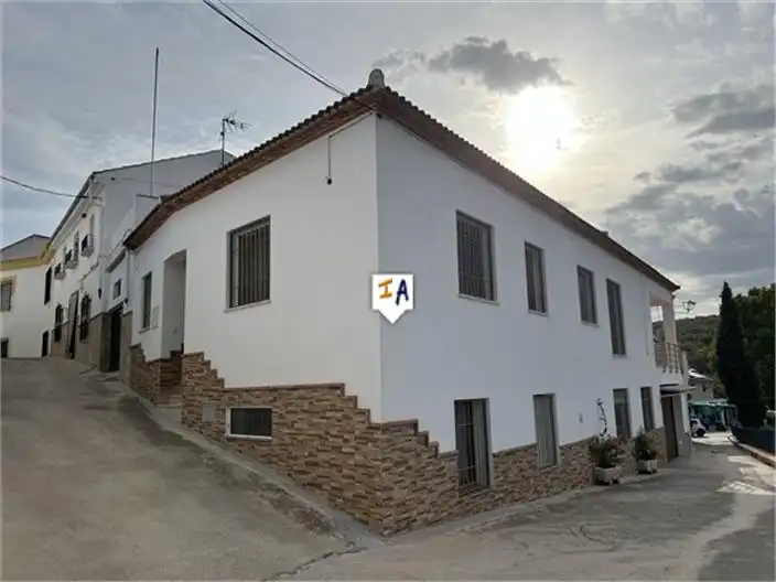 Adossat amb piscina en venda a Priego de Córdoba