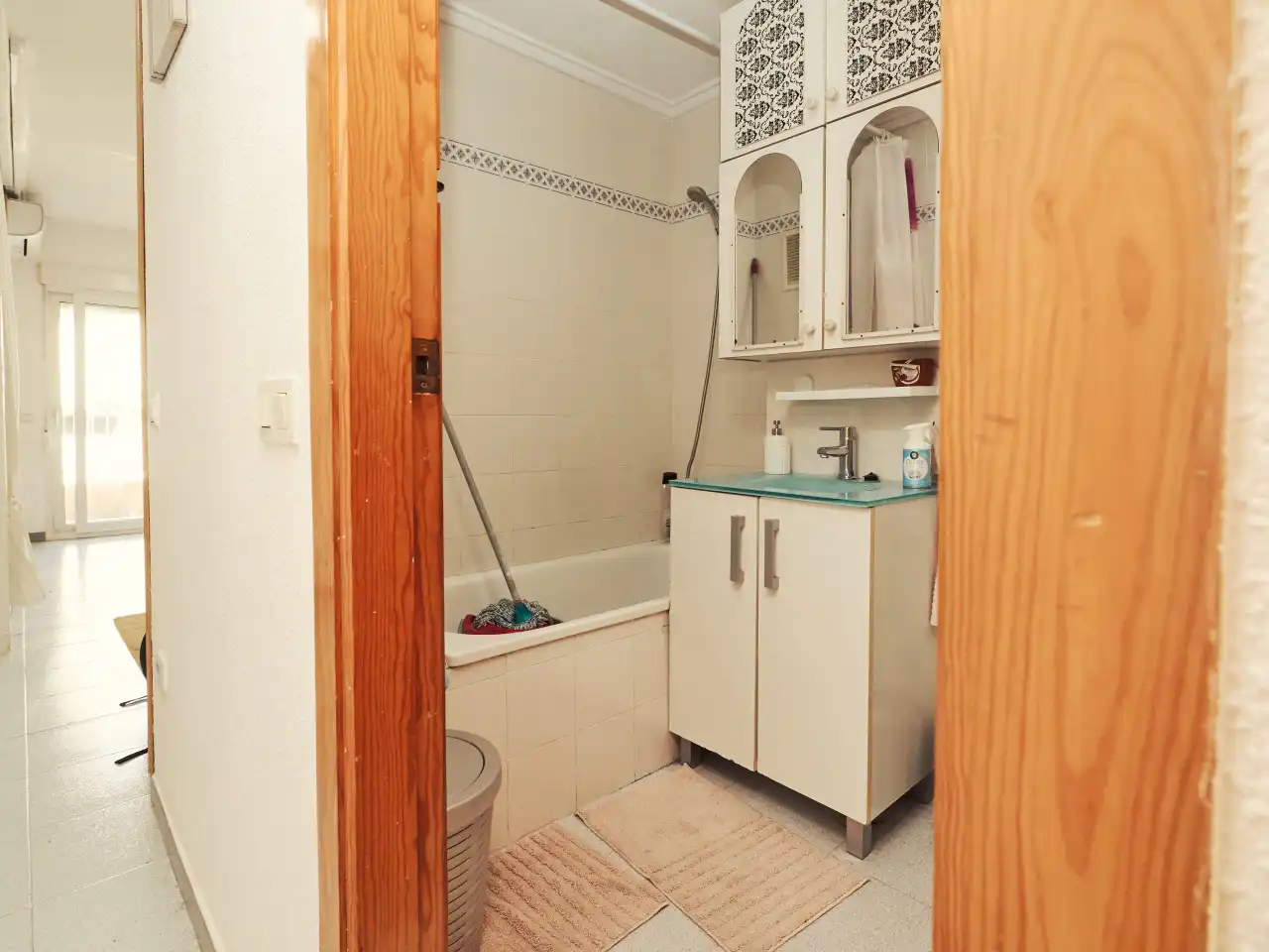 Bany de Apartament en venda en Torrevieja amb Aire condicionat, Calefacció i Terrassa