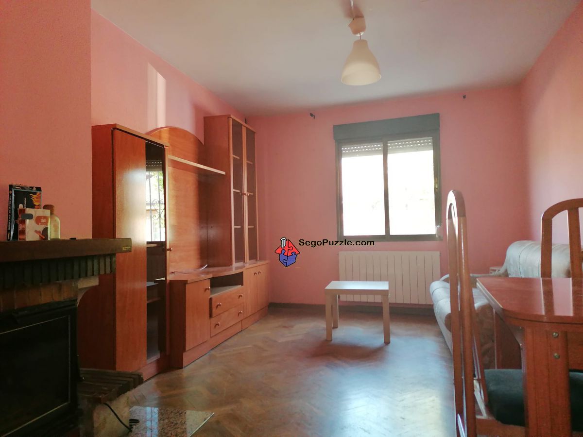 Bedroom of Flat for sale in Torrecaballeros  with Heating, Storage room and Furnished