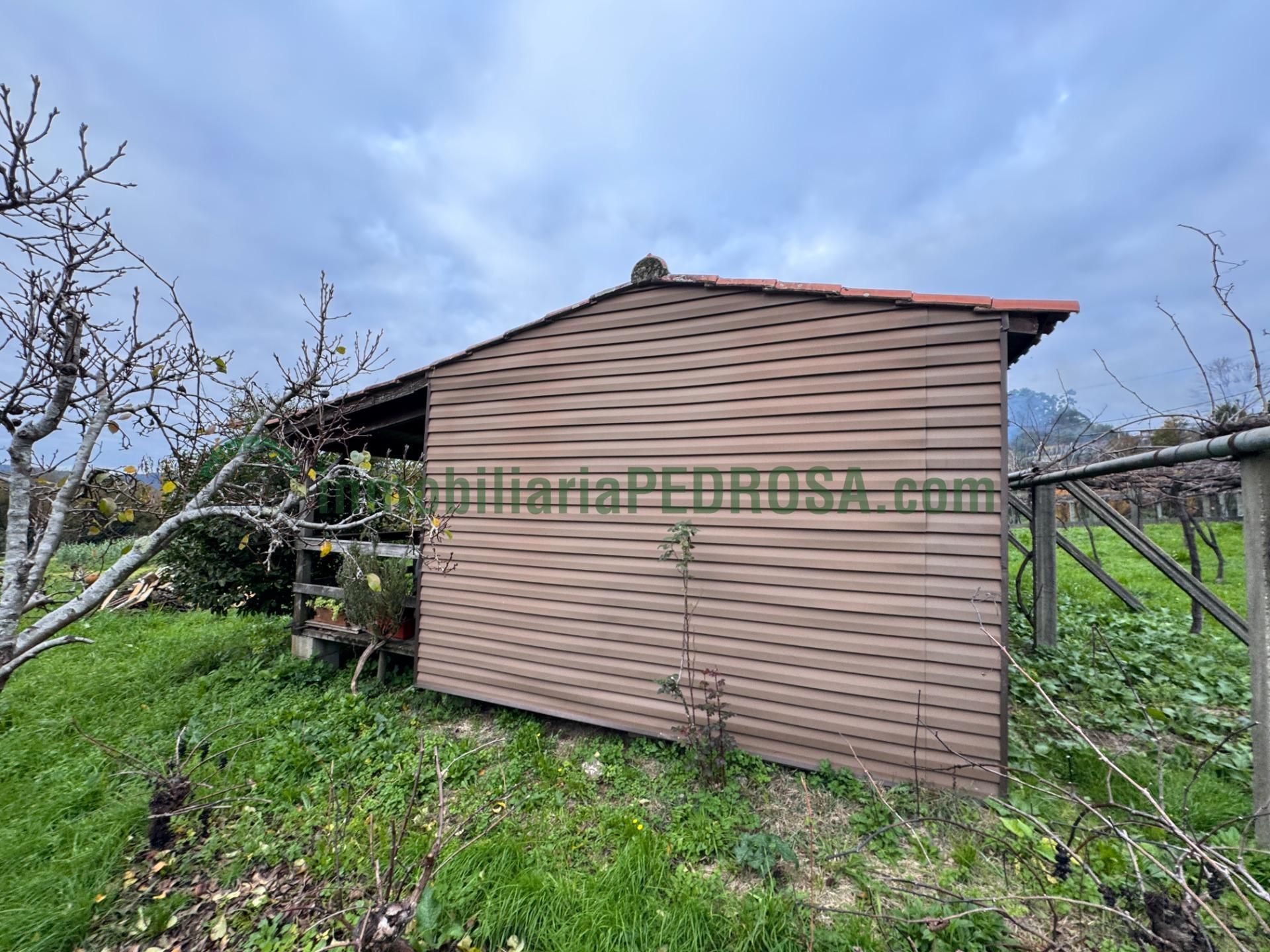 Country house for sale in Barro