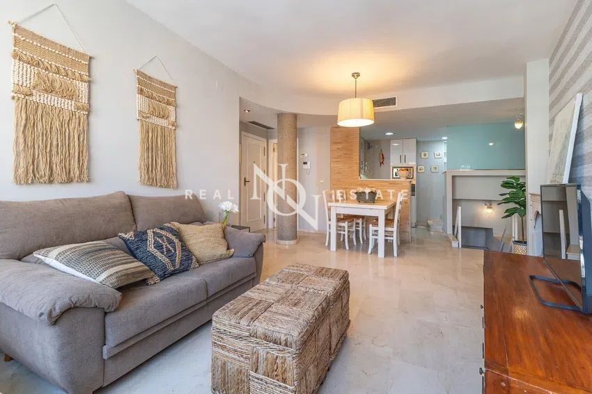 Living room of Duplex to rent in  Valencia Capital  with Air Conditioner, Storage room and Furnished