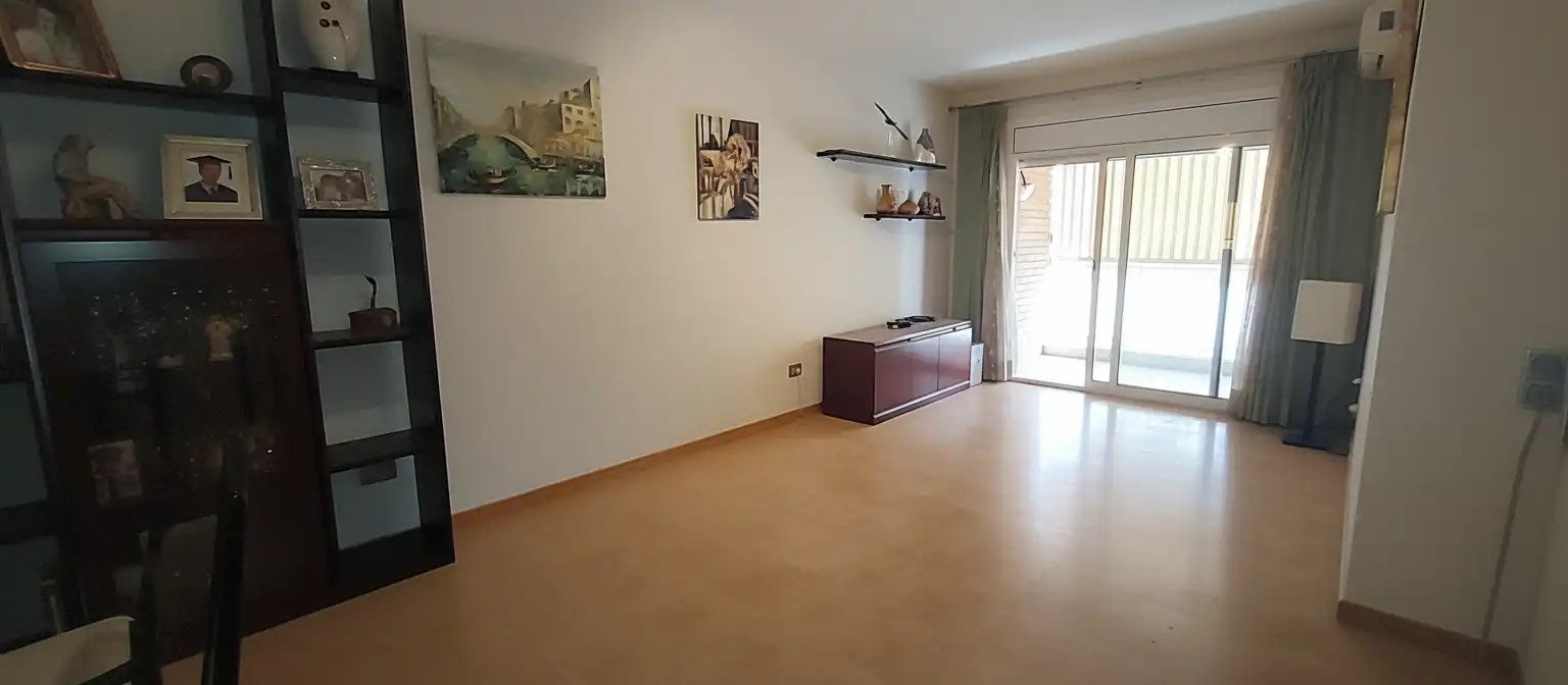 Sala de estar de Piso en venta en Barberà del Vallès con Calefacción, Terraza y Trastero