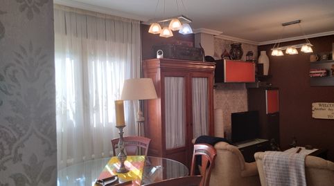 Foto 2 de Casa adosada en venda a Barrio Villasomera, 3, Rasines, Cantabria