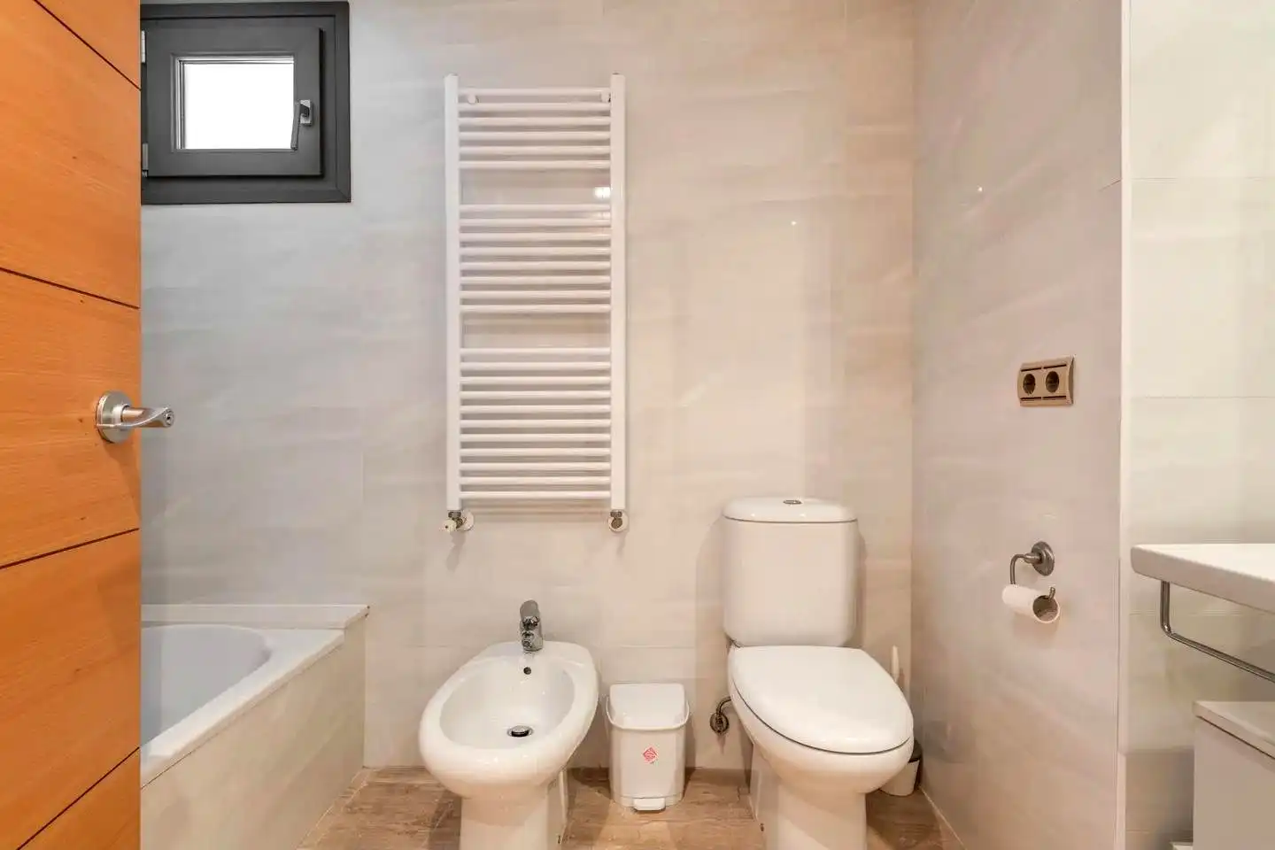 Badezimmer von Maisonette zur Miete in Oropesa del Mar / Orpesa mit Klimaanlage, Terrasse und Möbliert