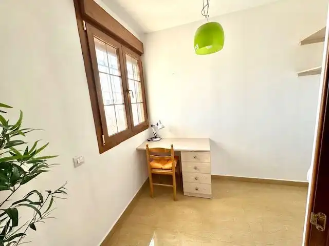 Schlafzimmer von Dachboden zur Miete in Altea mit Klimaanlage, Terrasse und Möbliert