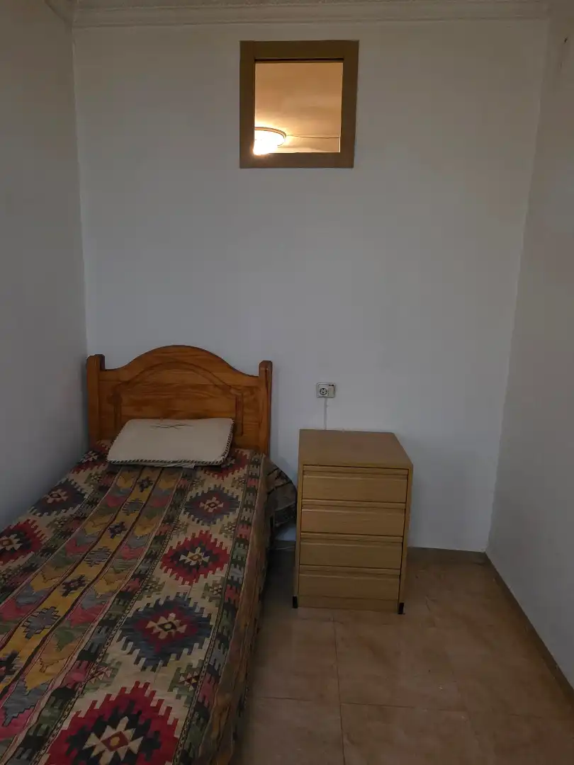 Habitación de Casa o chalet en venta en Castellón de la Plana / Castelló de la Plana con Terraza, Trastero y Amueblado