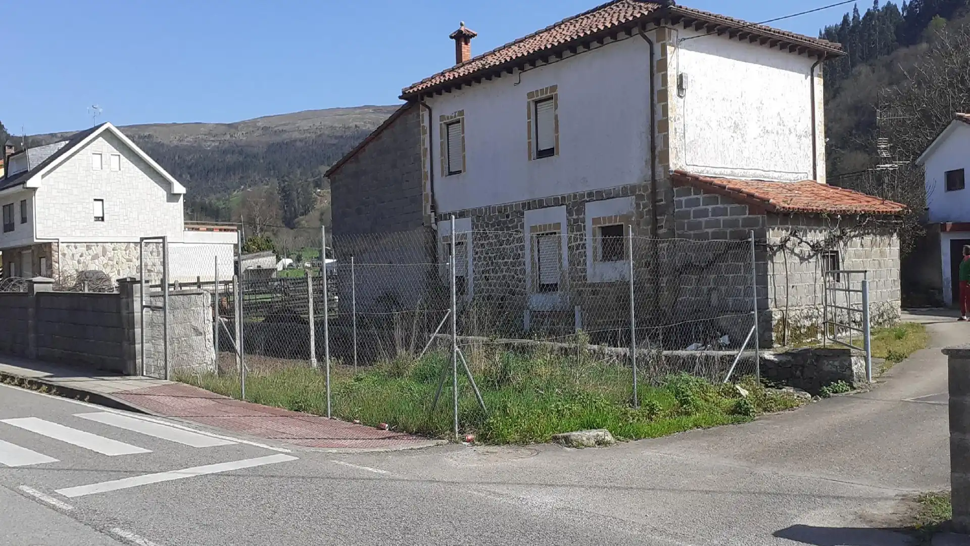 Vista exterior de Residencial en venta en San Felices de Buelna