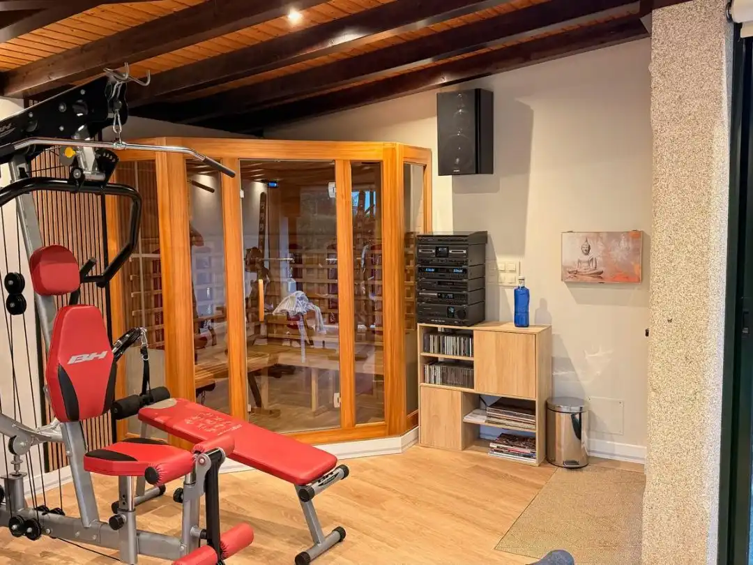 Casa o xalet en venda en Santiago de Compostela  amb Terrassa, Piscina i Balcó