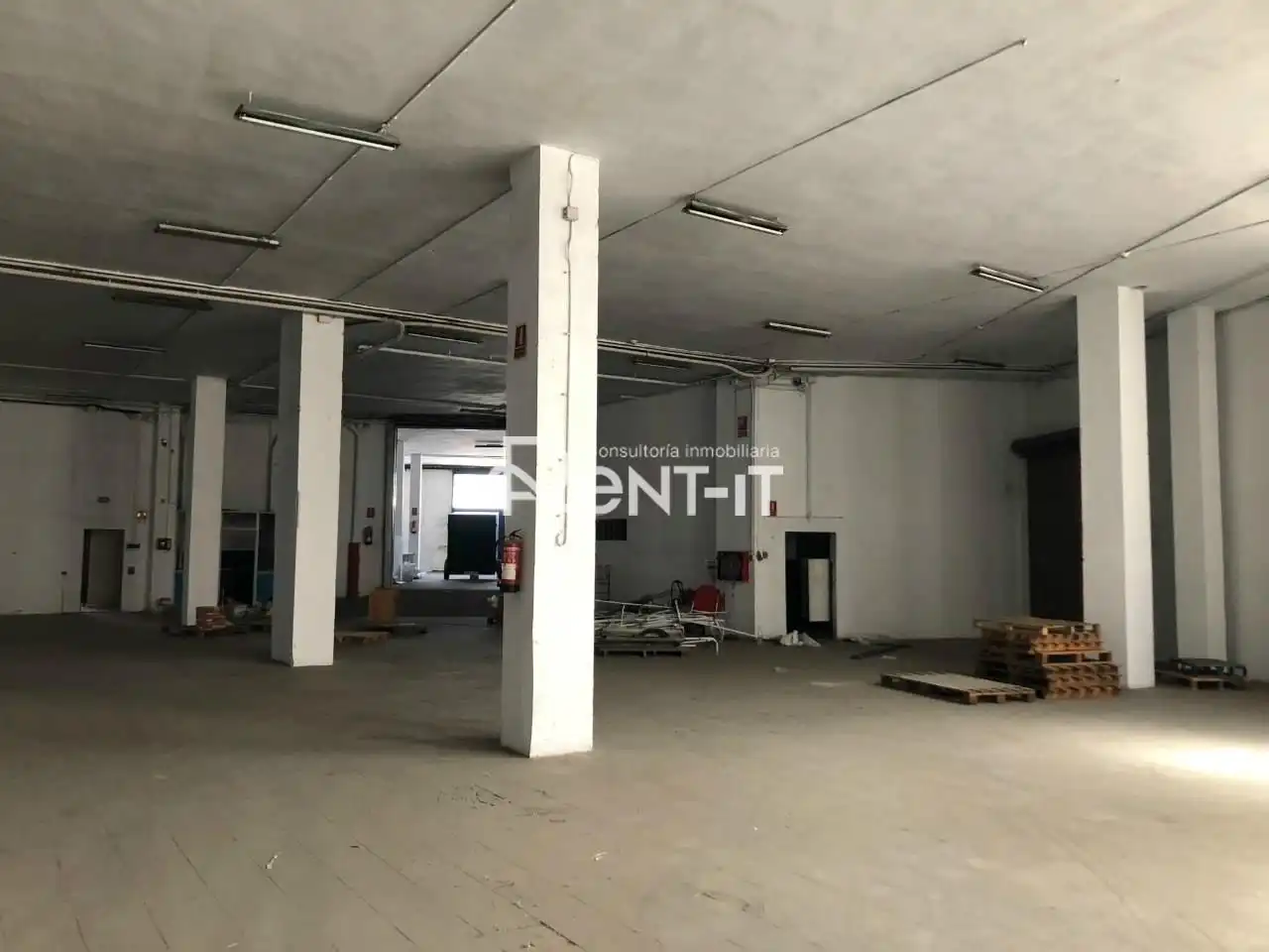 Fabrikhallen zur Miete in Sant Boi de Llobregat