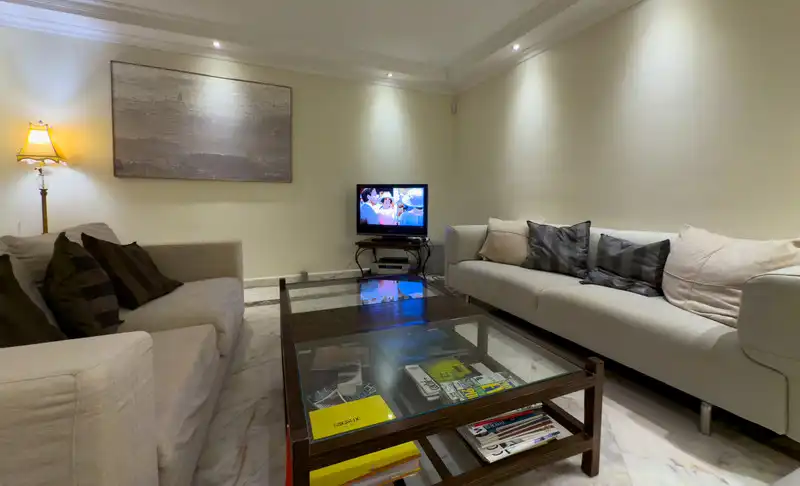 Sala d'estar de Casa o xalet de lloguer en Marbella amb Aire condicionat, Jardí privat i Terrassa