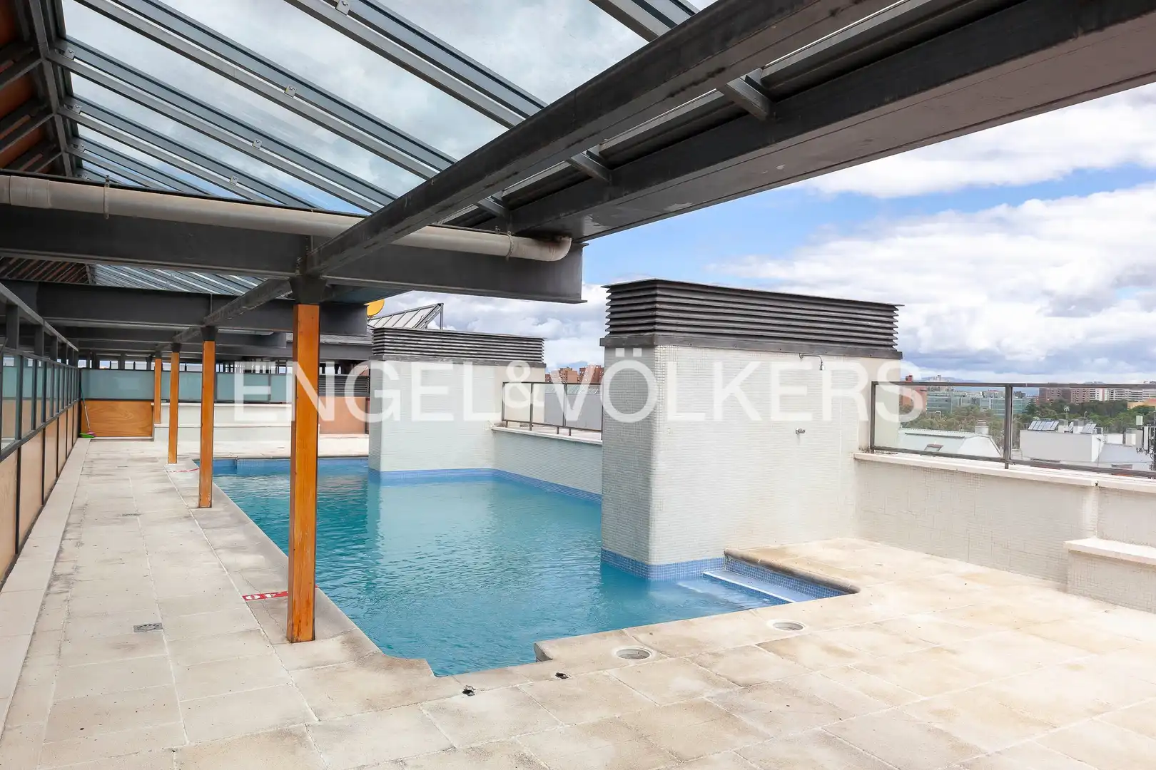 Piscina de Dúplex de lloguer en Madrid amb Aire condicionat, Calefacció i Piscina